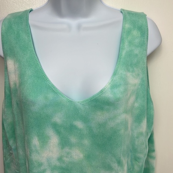 Light green & white tie dyed sleeveless sweater, front & back v-neck, XL - Picture 2 of 7